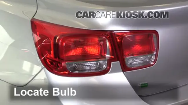 2016 Chevrolet Malibu Limited LT 2.5L 4 Cyl. Luces Luz de reversa (reemplazar foco)